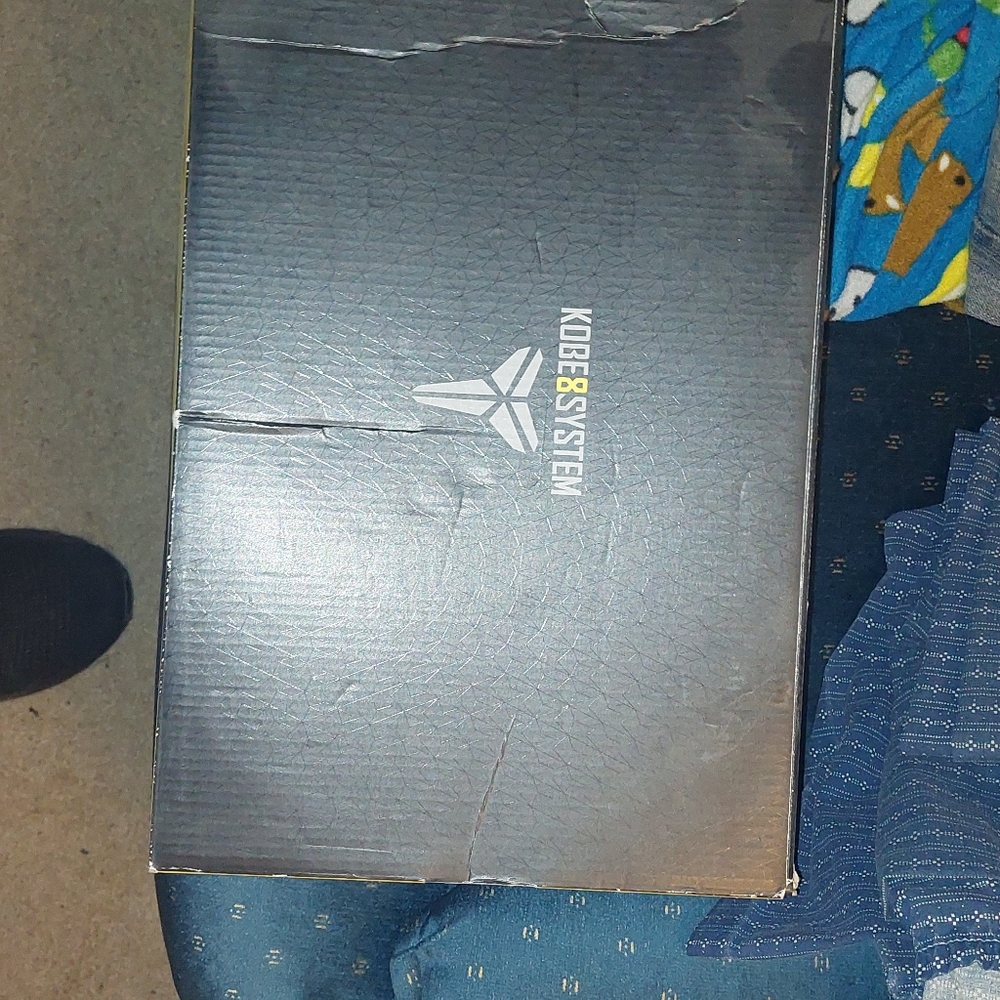 Kobe 8 Easter - image 8